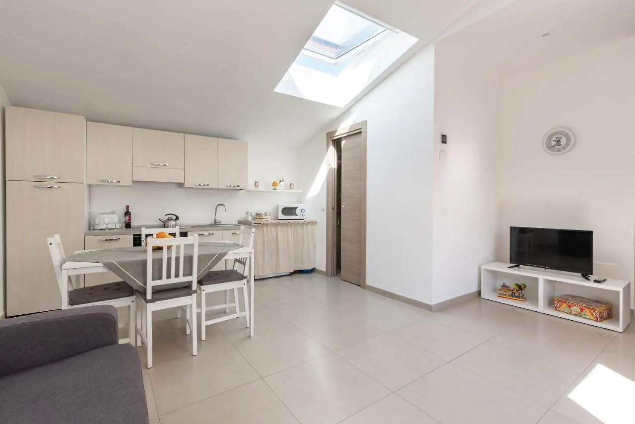 Malu Holiday Apartment-Palazzo Quaroni Palermo
