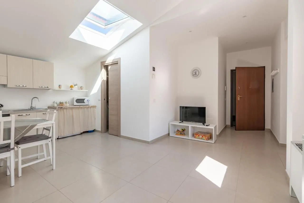 Malu Holiday Apartment-Palazzo Quaroni Palermo 0*,  Italy